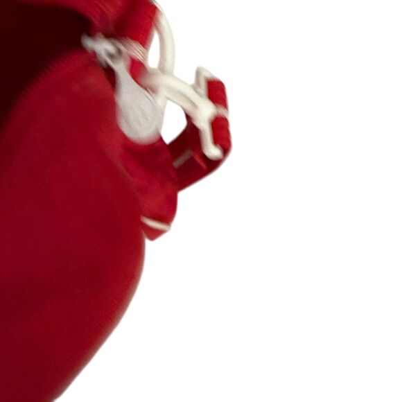 Wilson Vintage Duffle Bag Red White Tennis Gym Strap Tote Sports Bag - Picture 8 of 15